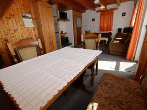 Cottage near River Ohre with Garden