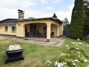 Quiet Bunglow in Roggow near Baltic Sea Coast