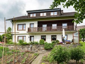 Beautiful Apartment inHesborn Sauerland near Ski Area