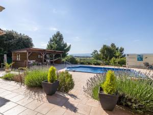 Villas Luxury Villa with Private Swimming Pool in Escales : photos des chambres