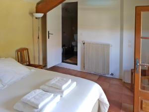 Maisons de vacances House with private, heated swimming pool and nature park, beautiful views : photos des chambres