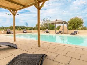 Villas Villa in Saint Nexans with Private Heated Pool : photos des chambres