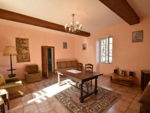 Maisons de vacances Holiday Home in Lamonzie Montastruc with Pool : photos des chambres