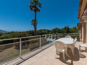 Villas Panoramic view over the sea with private swimming pool : photos des chambres