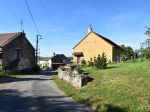 Maisons de vacances Holiday Home in Saizy with Patio : photos des chambres