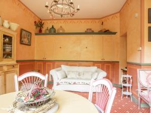 Studio in Montbrun Castle with Pool