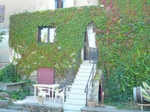 Maisons de vacances Stone cottage on an active wine growing estate with a swimming pool : photos des chambres