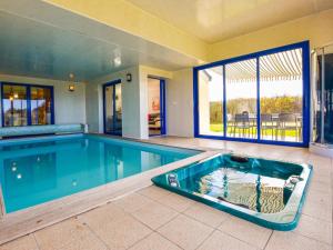 Villas Villa Sea view Heated pool bubble bath Sauna : photos des chambres