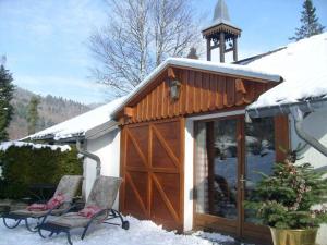 Chalets Tidy chalet with dishwasher, in the High Vosges : photos des chambres