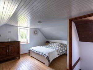 Maisons de vacances Modern Holiday Home in Plouhinec France with Sea Near : photos des chambres