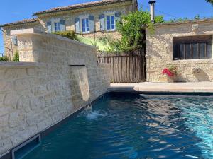 Villas Luxurious Villa in Carpentras with Private Pool : photos des chambres