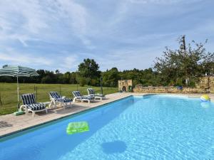 Maisons de vacances Cosy Holiday Home in Loubejac Aquitaine with Swimming Pool : photos des chambres