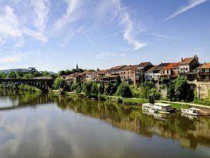 Maisons de vacances Cosy Holiday Home in Loubejac Aquitaine with Swimming Pool : photos des chambres