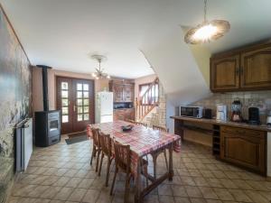 Maisons de vacances Quaint Holiday Home In Girmont Val d Ajol with Terrace : photos des chambres