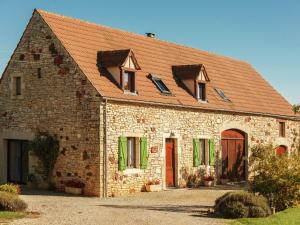 Vintage Holiday Home in Lavercantiere with Terrace