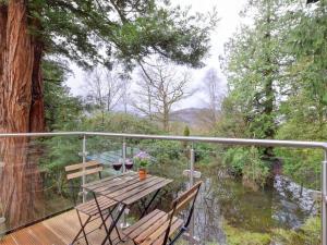 Cozy Holiday Home at Loughrigg with Private Terrace