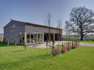 Lovely Holiday home in Beckley Kent with Parking