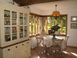 Maisons de vacances Traditional house with garden in Dampsmesnil 15km from Giverny : photos des chambres
