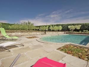 Villas Welcoming Villa with Private Swimming Pool in Montfrin : photos des chambres