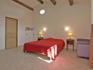 Villas Welcoming Villa with Private Swimming Pool in Montfrin : photos des chambres