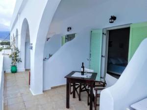 Pleasant Apartment in Piso Levadi near Kalogeros Beach Paros Greece