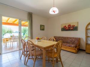 Modern Apartment in Lombardy with swimming pool and garden