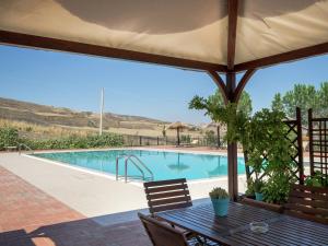 Provincial Holiday Home with Jacuzzi and Pool in Resuttano