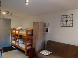 Studio rénové, calme avec Terrasse S-O, prestations de qualité - Résidence Les Adraits