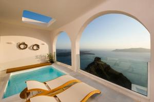 Gold Suites - Small Luxury Hotels of the World Santorini Greece