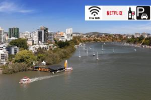 Amazing River View - 3 Bedroom Apartment - Brisbane CBD - Netflix - Fast Wifi - Carpark