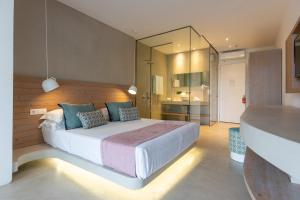 Junior Suite room in Kouros Exclusive Hotel & Suites
