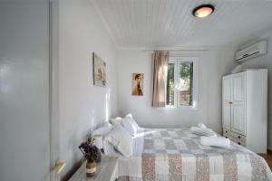KATINA COTTAGE Paxoi Greece