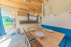 Campings Camping du Lac de Saujon : photos des chambres