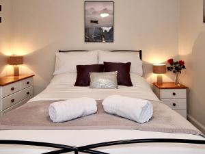 A Character Cottage in Historical Canterbury - Pass the Keys