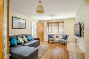 Contractor Base - Smart TVs - Free Parking