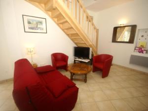 Maisons de vacances Comfy holiday home in Crux La Ville with fenced garden : photos des chambres