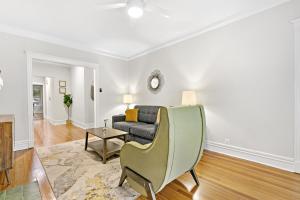 Indulging 2BR Apartment in Festive Boystown - Buckingham 1