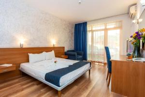 Triple Room with Pool View room in Complex Sunrise by HMG - All Inclusive