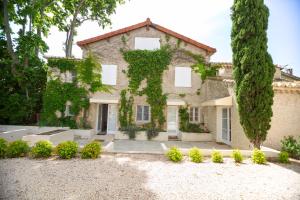 Maisons d'hotes LES FRENES EN PROVENCE-CHATEAU ZEN : photos des chambres