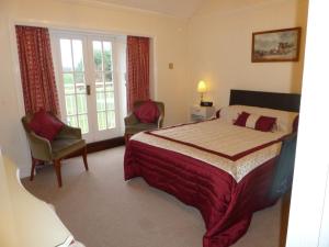 Double Room with Balcony room in Tyrrells Ford Hotel