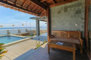 Phòng Deluxe hướng biển giường đôi (Deluxe Double Room with Sea View)