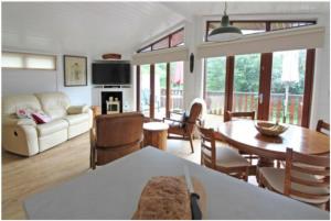 Astbury Falls Luxury Retreats