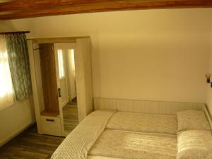 CASA DE OASPETI LIVIU