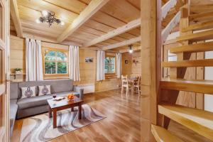 Góralski Domek Skibówki Zakopane by Renters