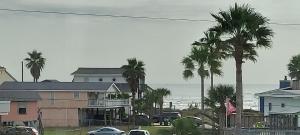 PRIVATE BEACH -- AWAY FROM THE CROWDS - Ocean Views -Short drive to MOODY GARDENS, SCHLITTER BAHN, PLEASURE PIER
