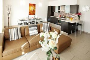 TREMEZZO RESIDENCE 2-1 of 11 apartments in an exclusive residence by Italian Apartments