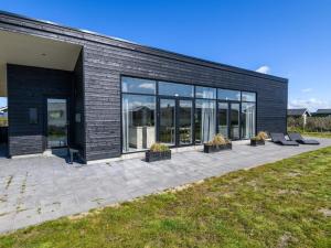 8 person holiday home in Ringkøbing