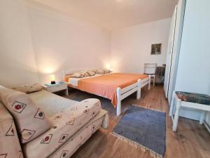 Two-Bedroom Apartment with Terrace and Sea View room in Apartments and rooms by the sea Zaglav Dugi otok - 8170