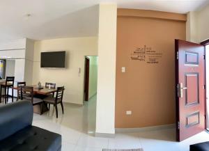 Garzota Suites Airport Bajos