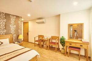 Sai Gons Book Hotel - The Airport Front